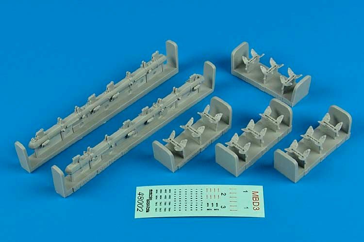 1/48 MBD-3 Soviet multiple bomb racks (w/ decals)