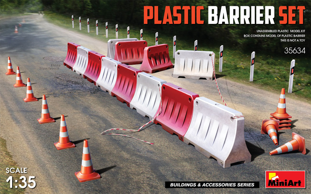 1/35 Plastic Barrier Set