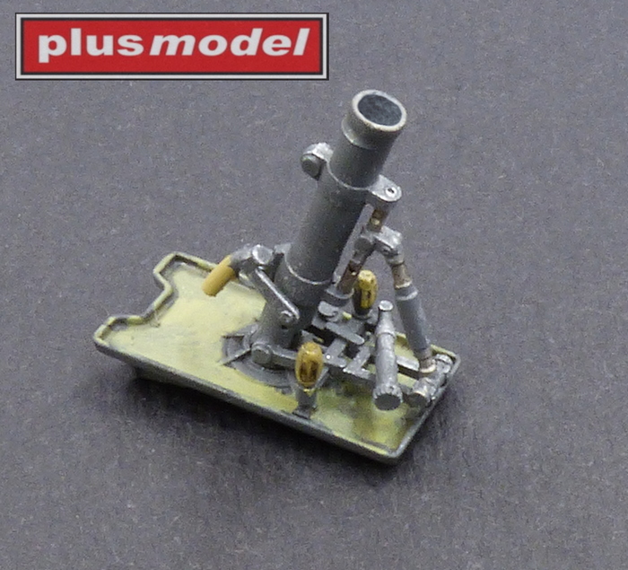 thumbnail image 2 of 1/35 Scale Resin German 5cm Mortar Crew – 3 Unpainted Unassembled Soldiers Xw132 2 of 3