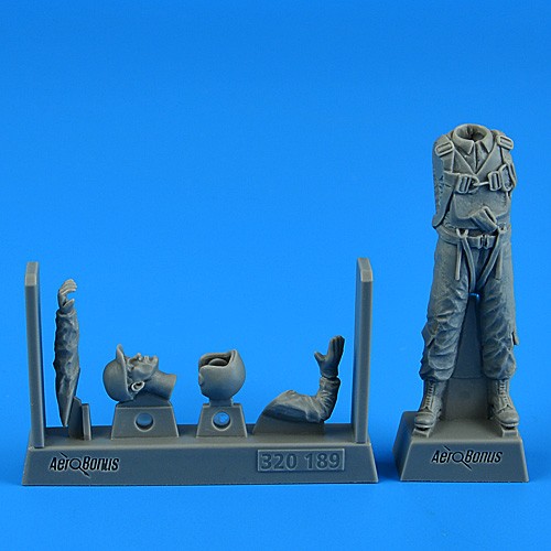 1/32 USAF Pilot - Korean War Type 1 (1 fig.)