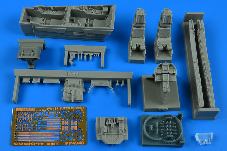 1/48 F/A-18F Super Hornet cockpit set (MENG)